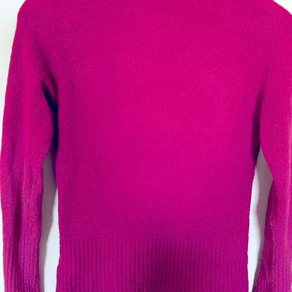 Suzy Shier Turtle neck sweater - size M - Picture 3 of 4